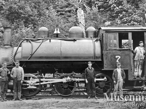 Hastings Co. logging locomotive and crew