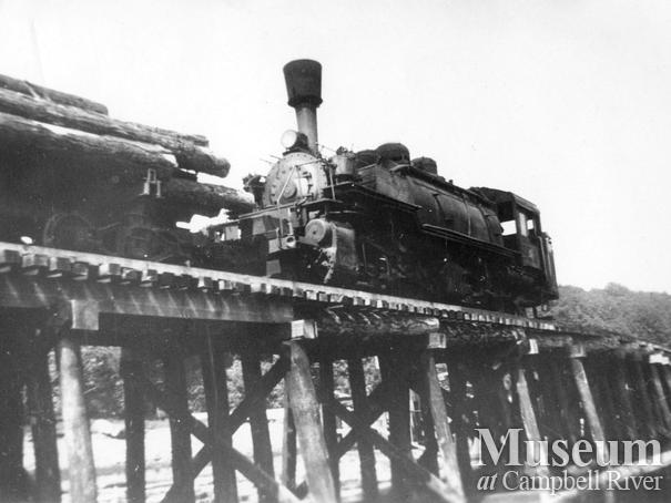Bloedel, Stewart & Welch's #6 locomotive at Menzie's Bay